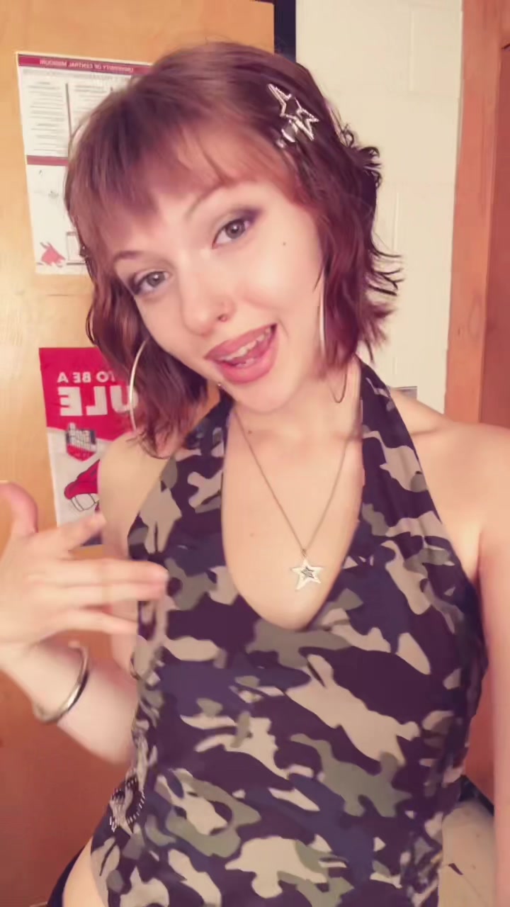 @v <3