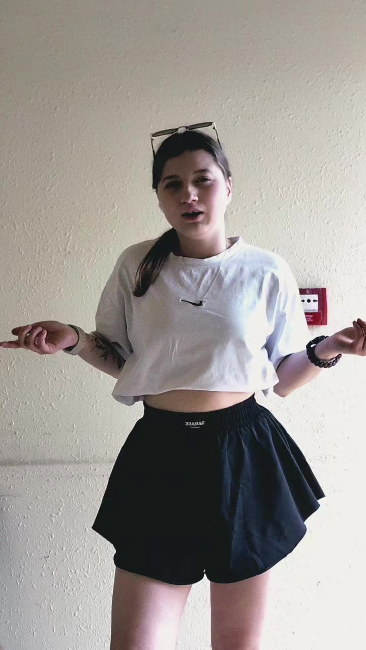@𝒜𝓁𝒷𝒾𝓃𝒶🫀
