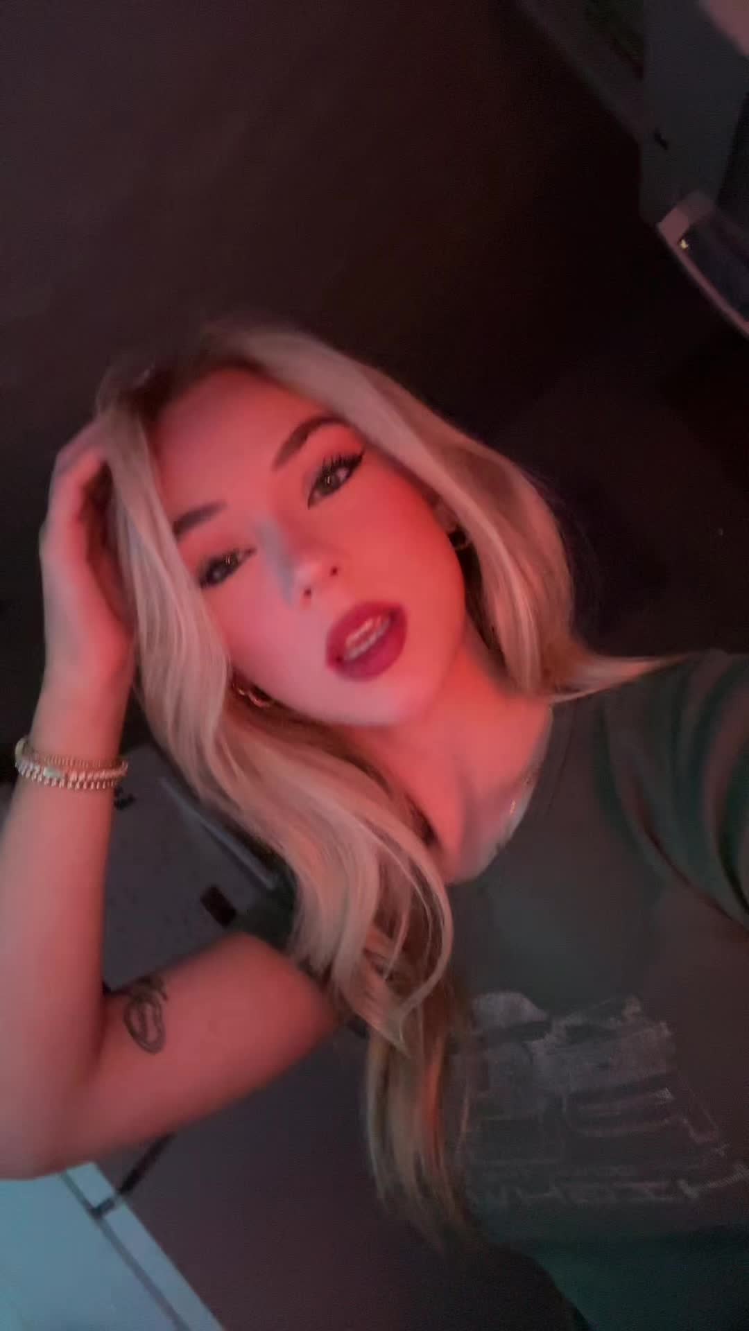 @ava