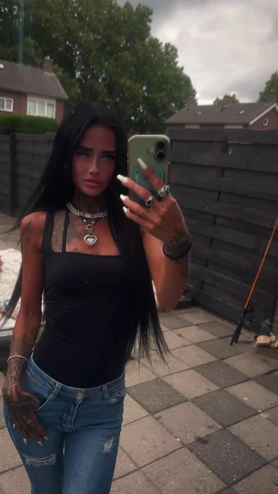 @nadezhaboswells