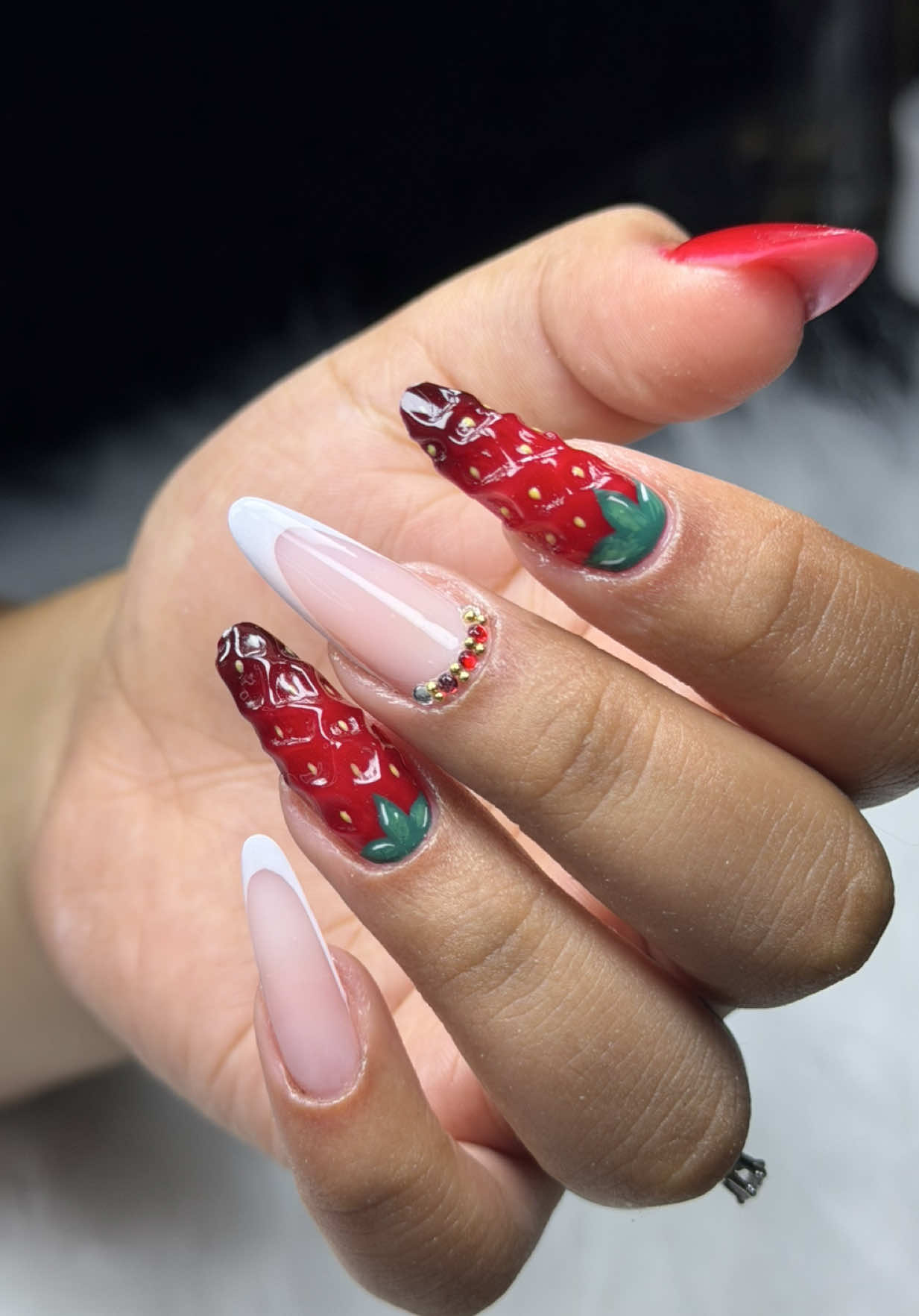 @marginails_
