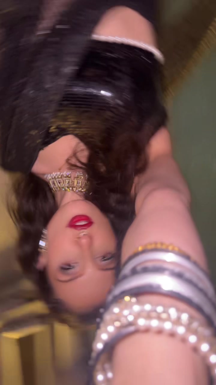@Krsna Priya Dasa