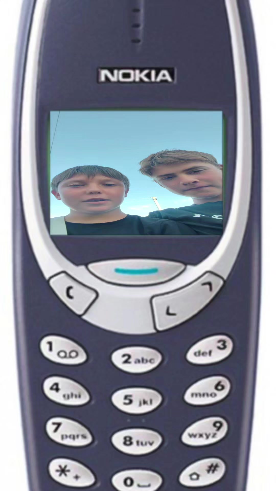 @Лейс