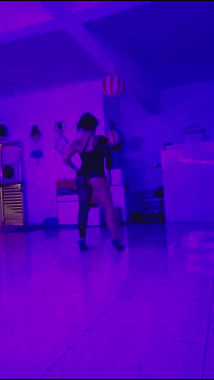 @Mirela Perez