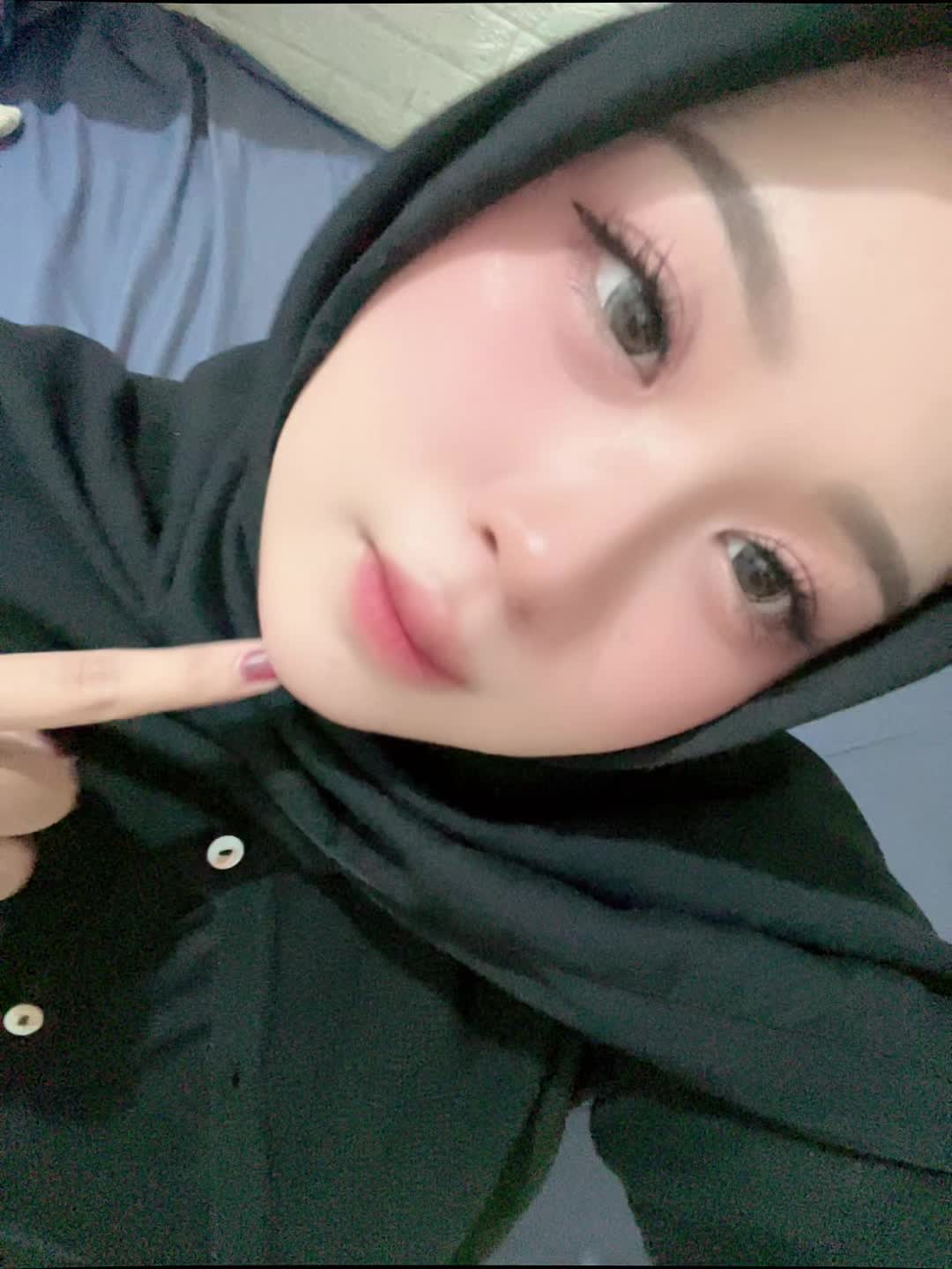 @ayy