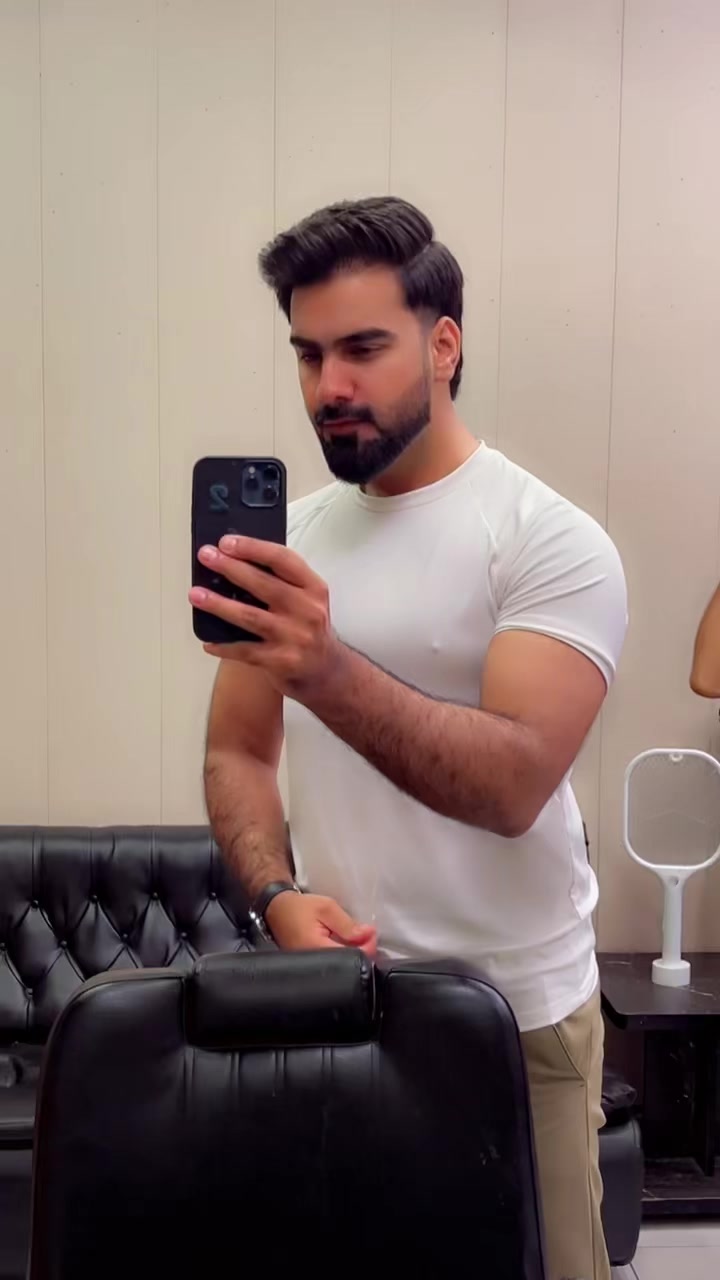 @Alee here🇵🇰