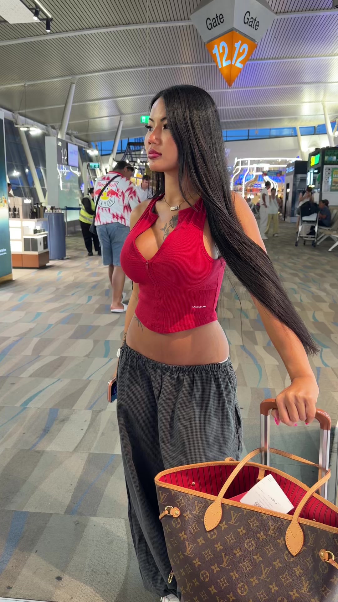 @Praew Asian