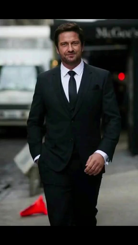 @Gerard Butler