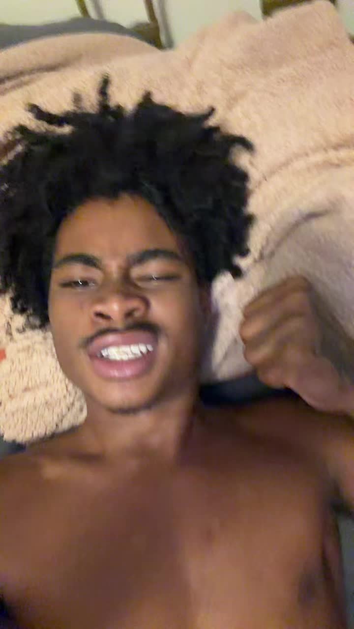 @$B🦍
