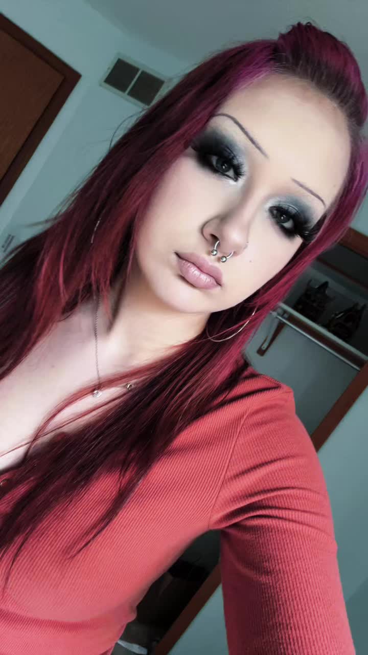 @˚⊹ 𝐡𝐞𝐥𝐞𝐧𝐚 ֺ۪ ✦˚