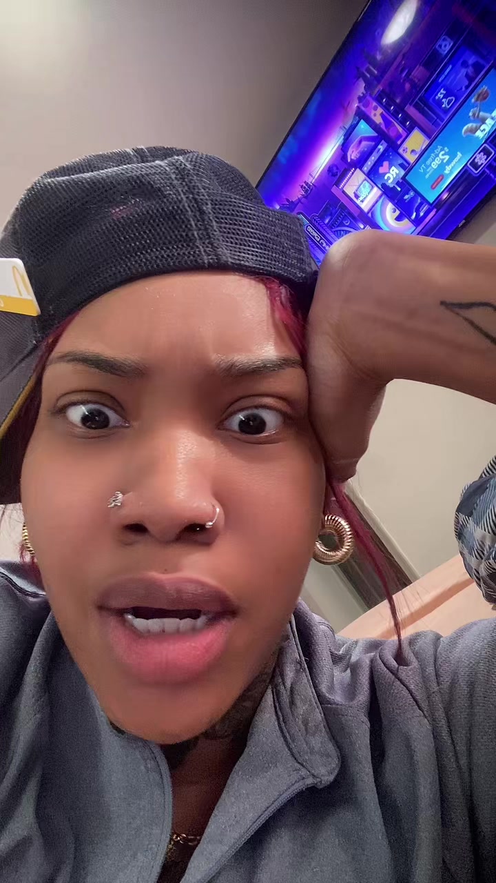 @4theloveofmoni_