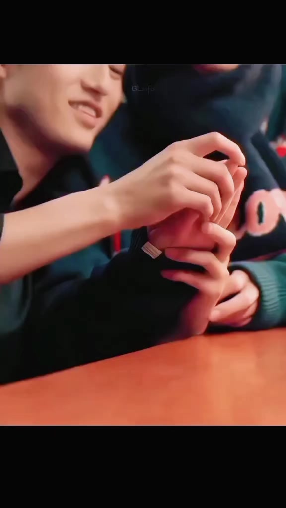 @๐๐ณ๐ถ-๐ด๐ฉ๐ช.