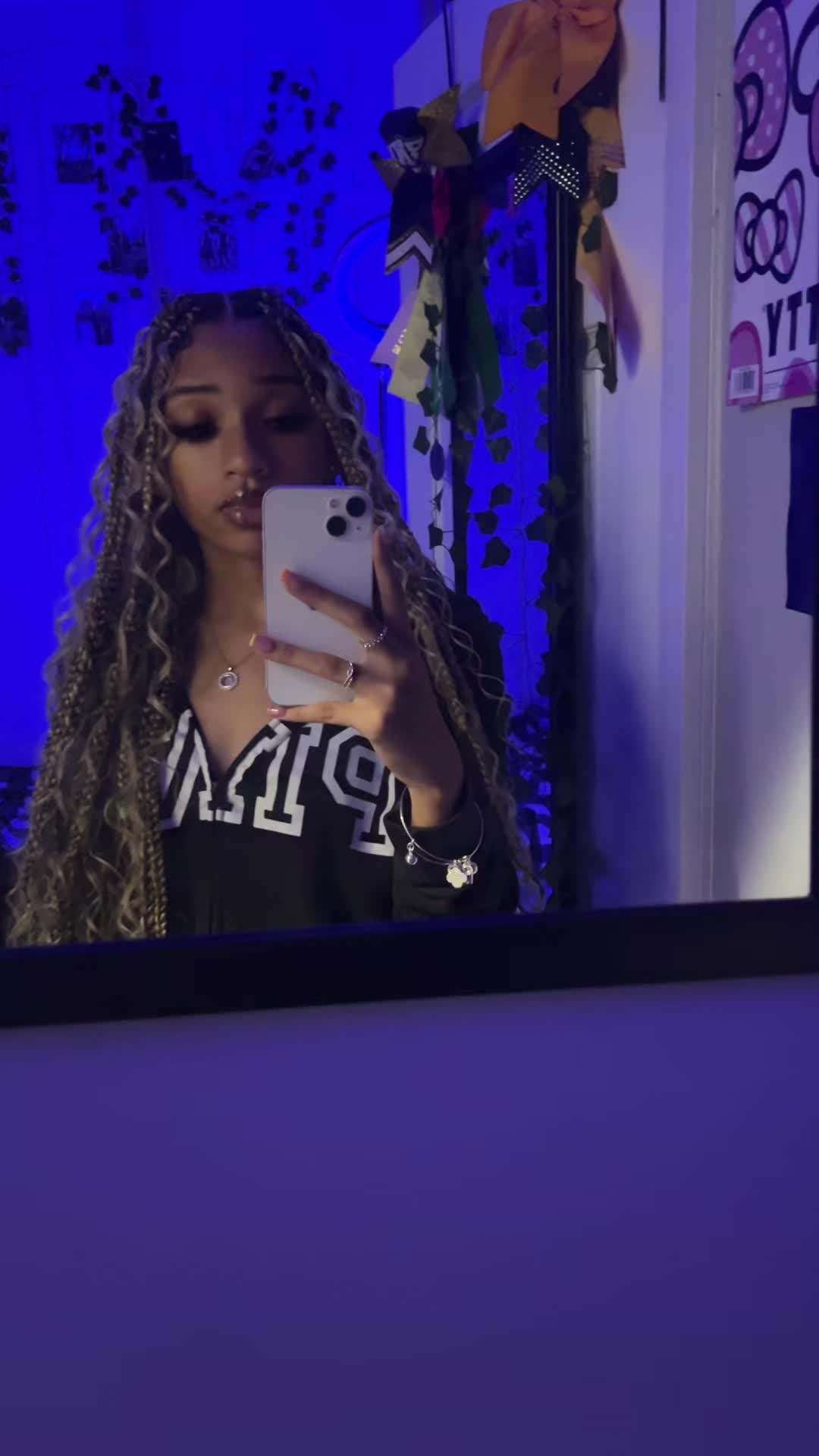 @thatgirlwthedimples