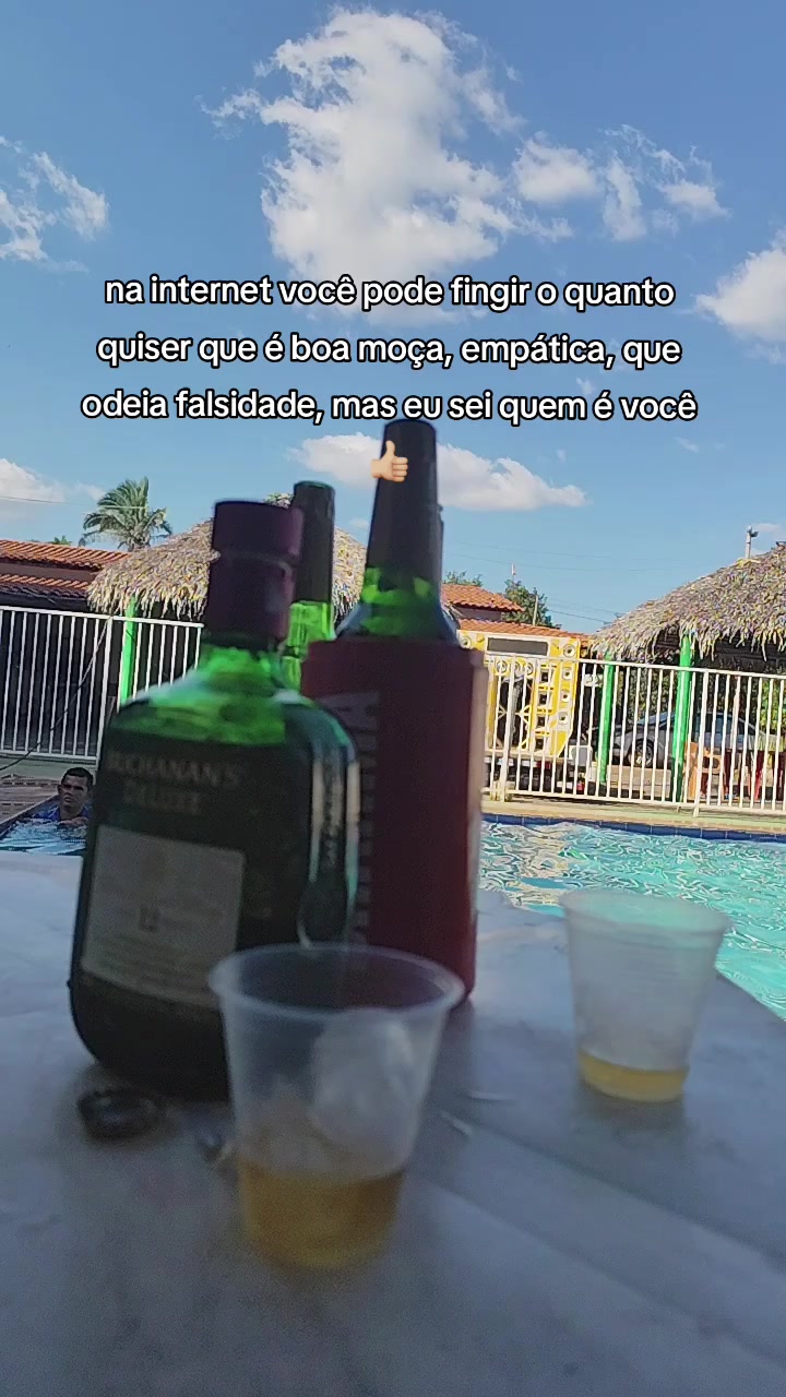 @Fernanda Thais⛱️