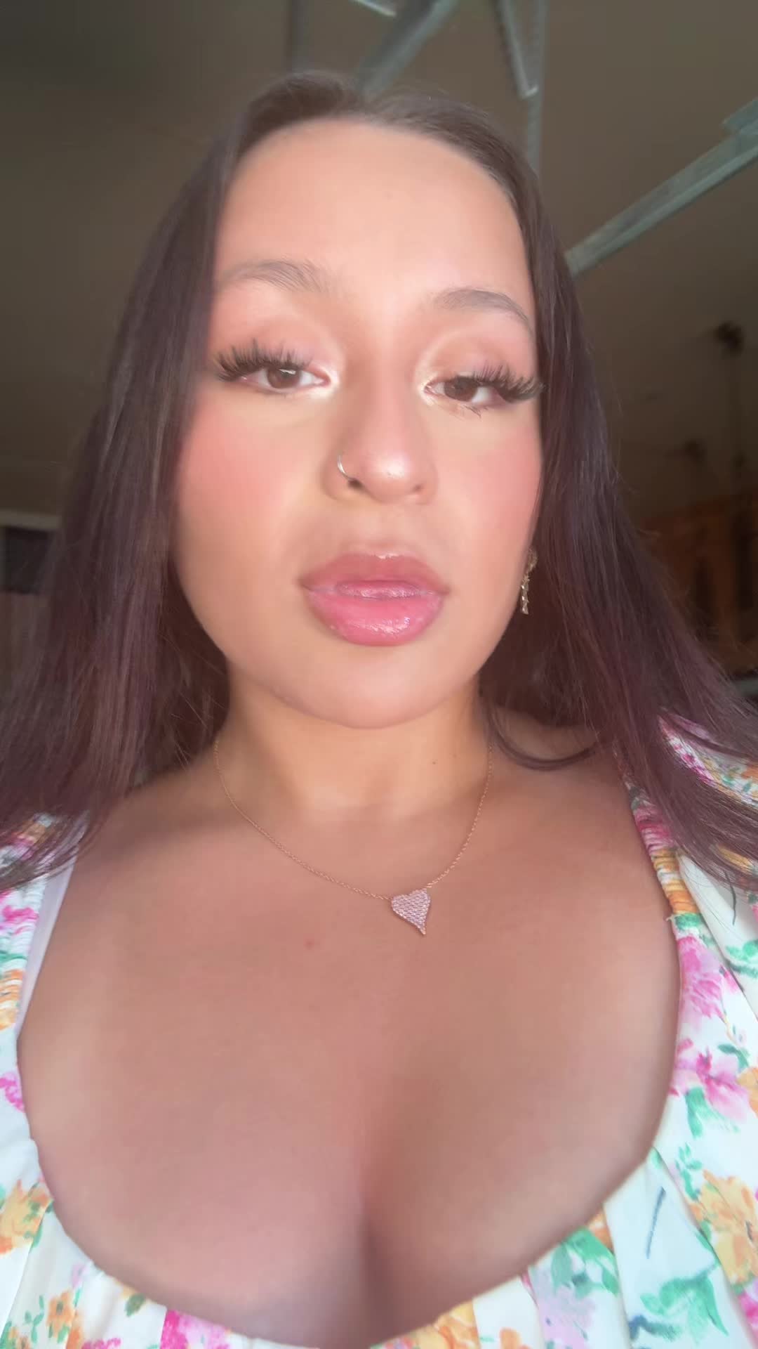 @ava<3