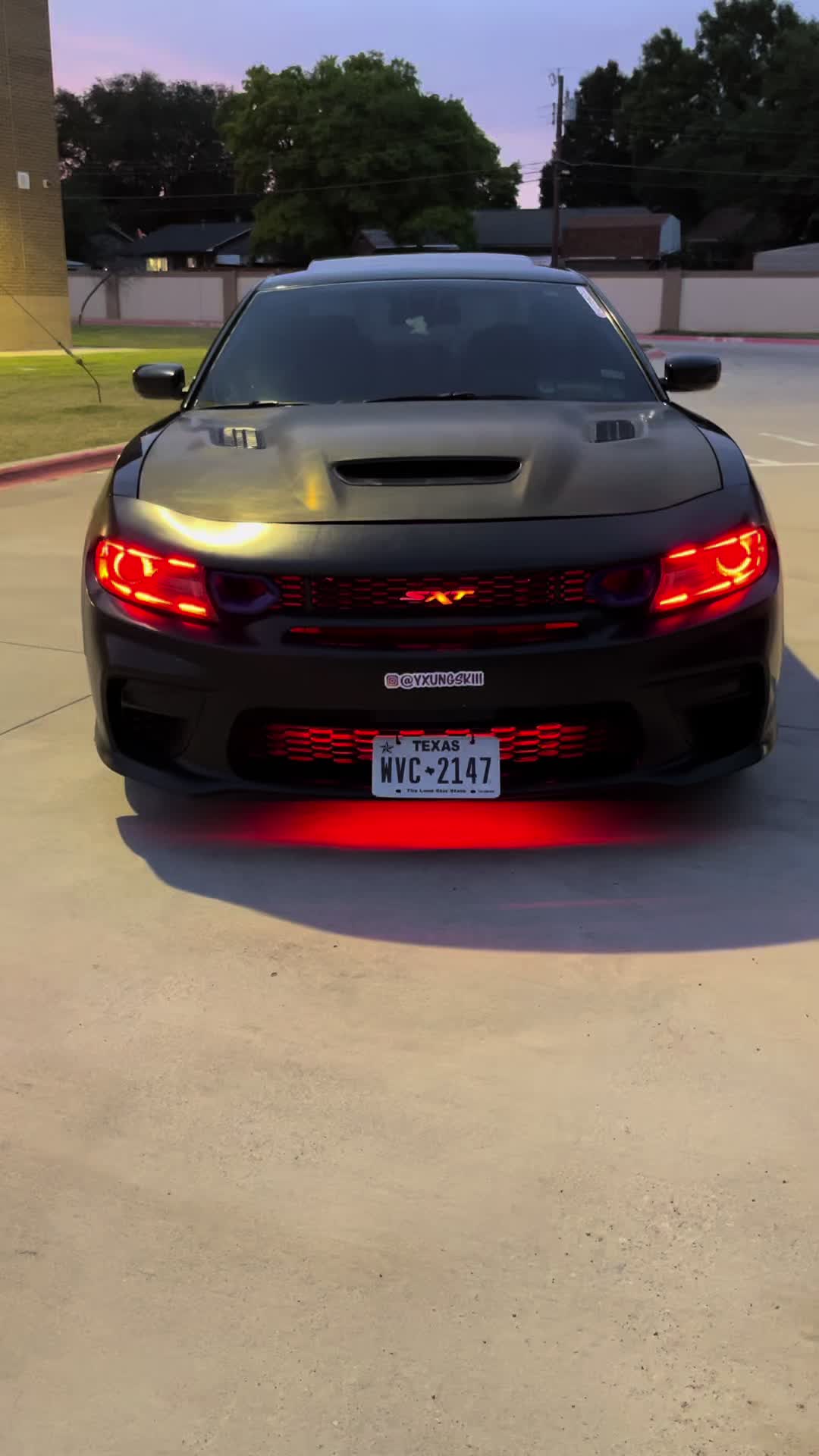 @⃟