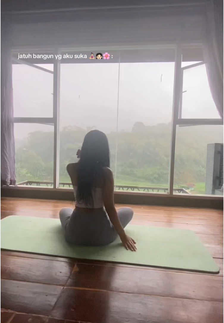 @putri | yoga enthusiast