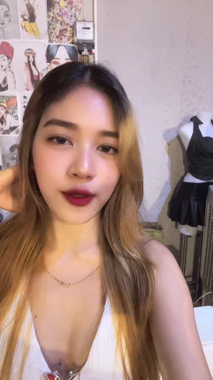 @Moe Yu Ya ( Hla Gyi )