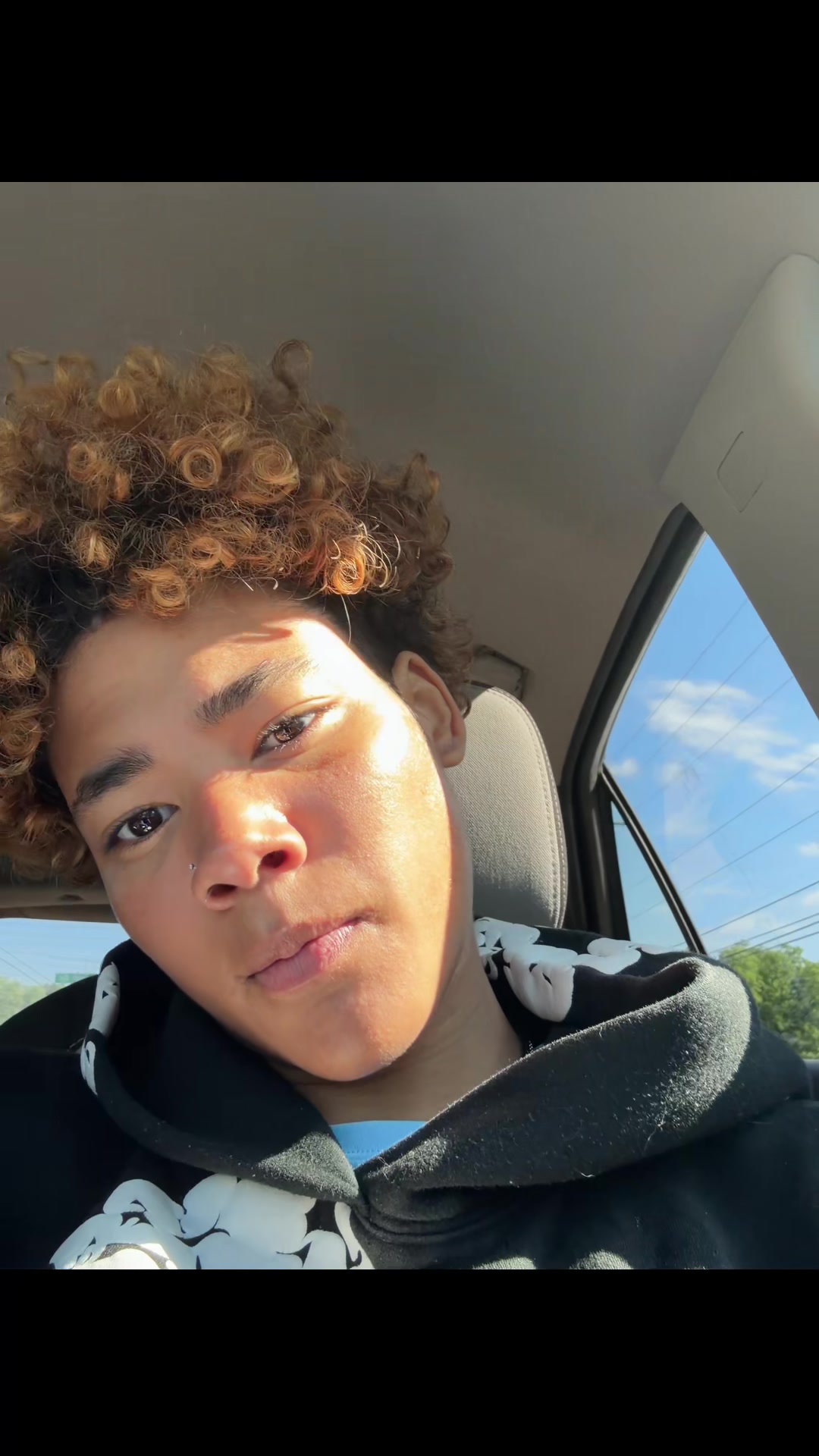 @Ambie🧸