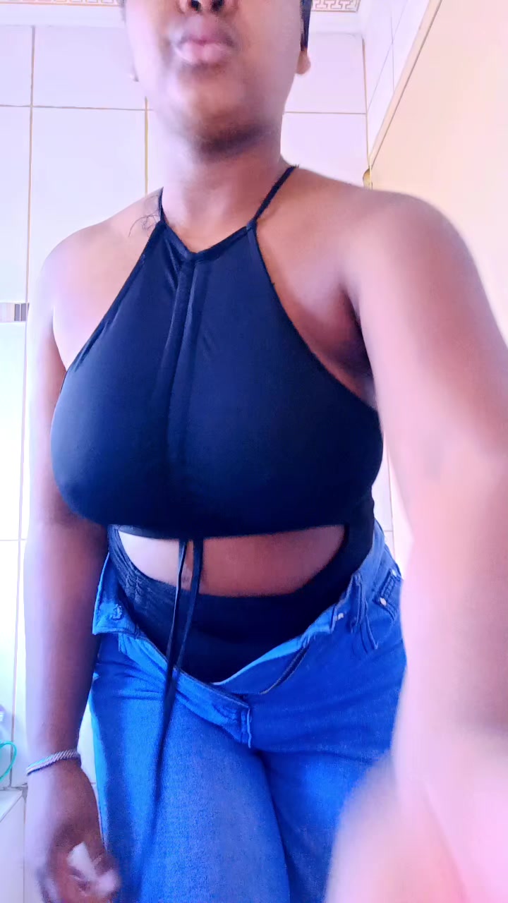 @snoochiecakes