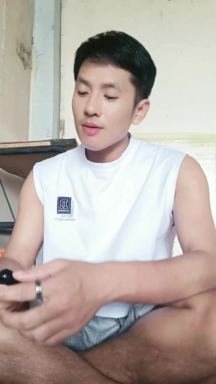 @Shwe Hla Win-Official
