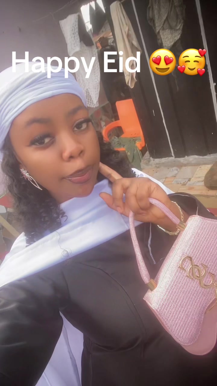 @💕PRETTY 🤍 AMR🥰❤️