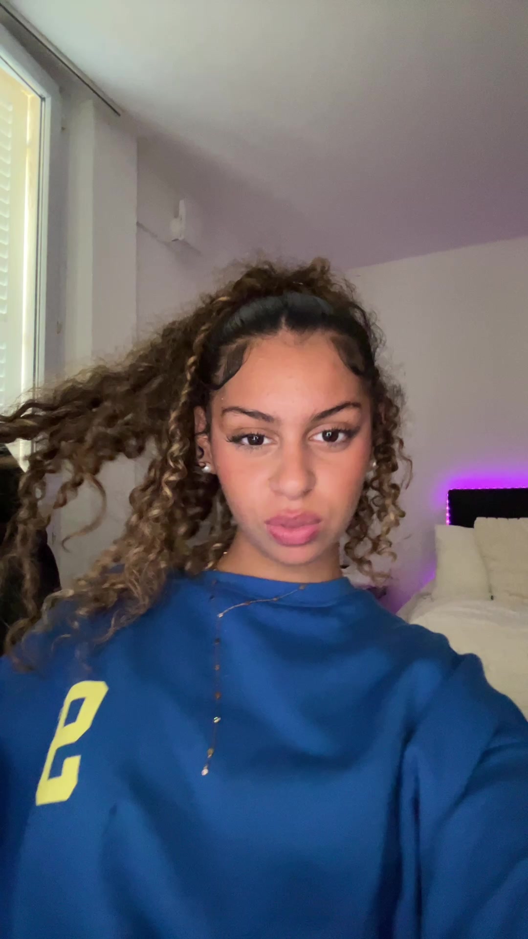 @𝐤𝐞𝐥𝐲😎