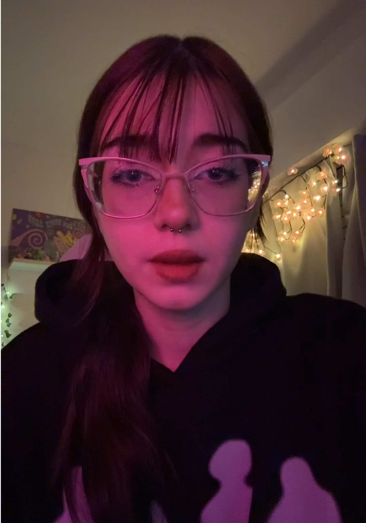 @vickyest