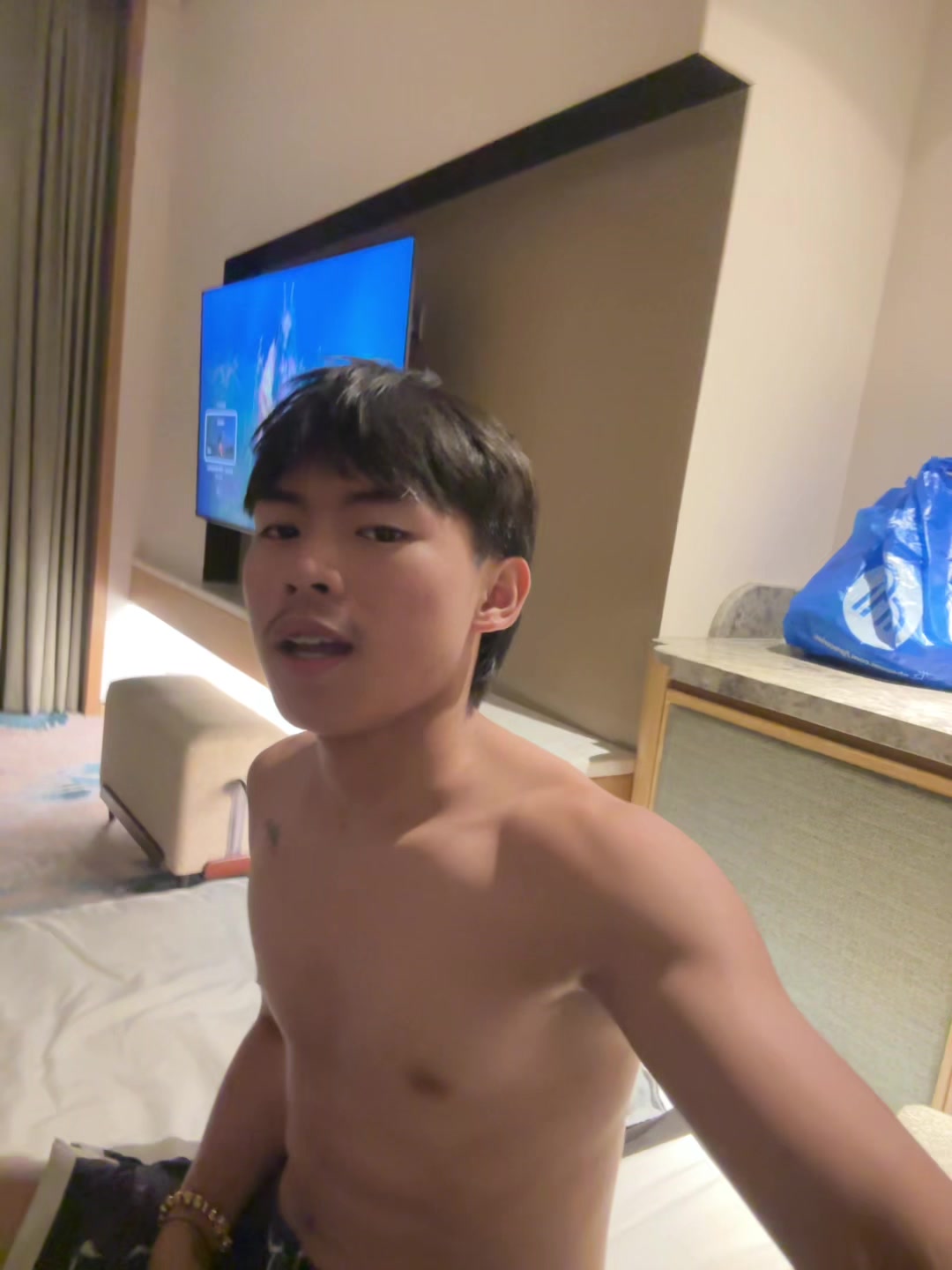@lvryx