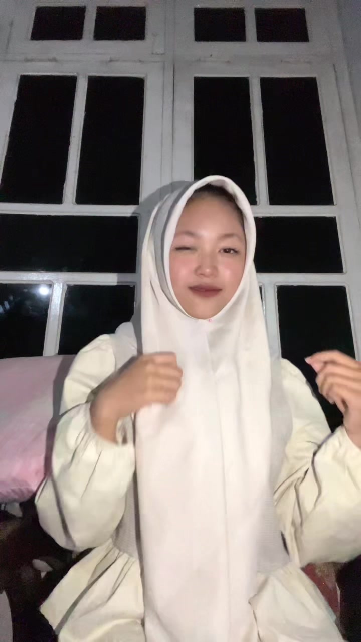 @👅