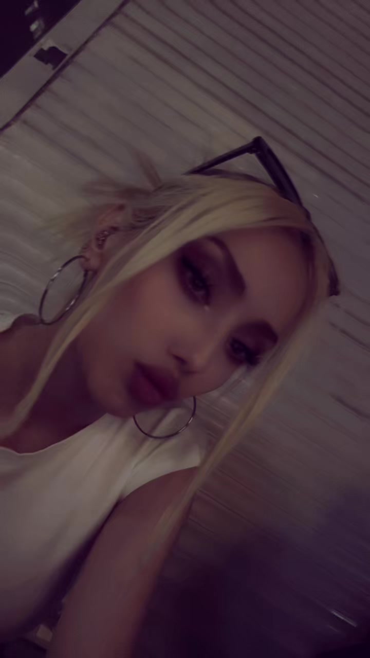 @hell._.ix