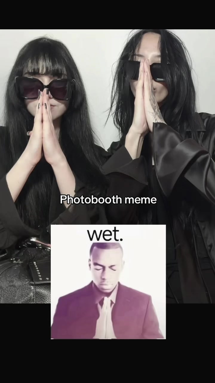 @♰