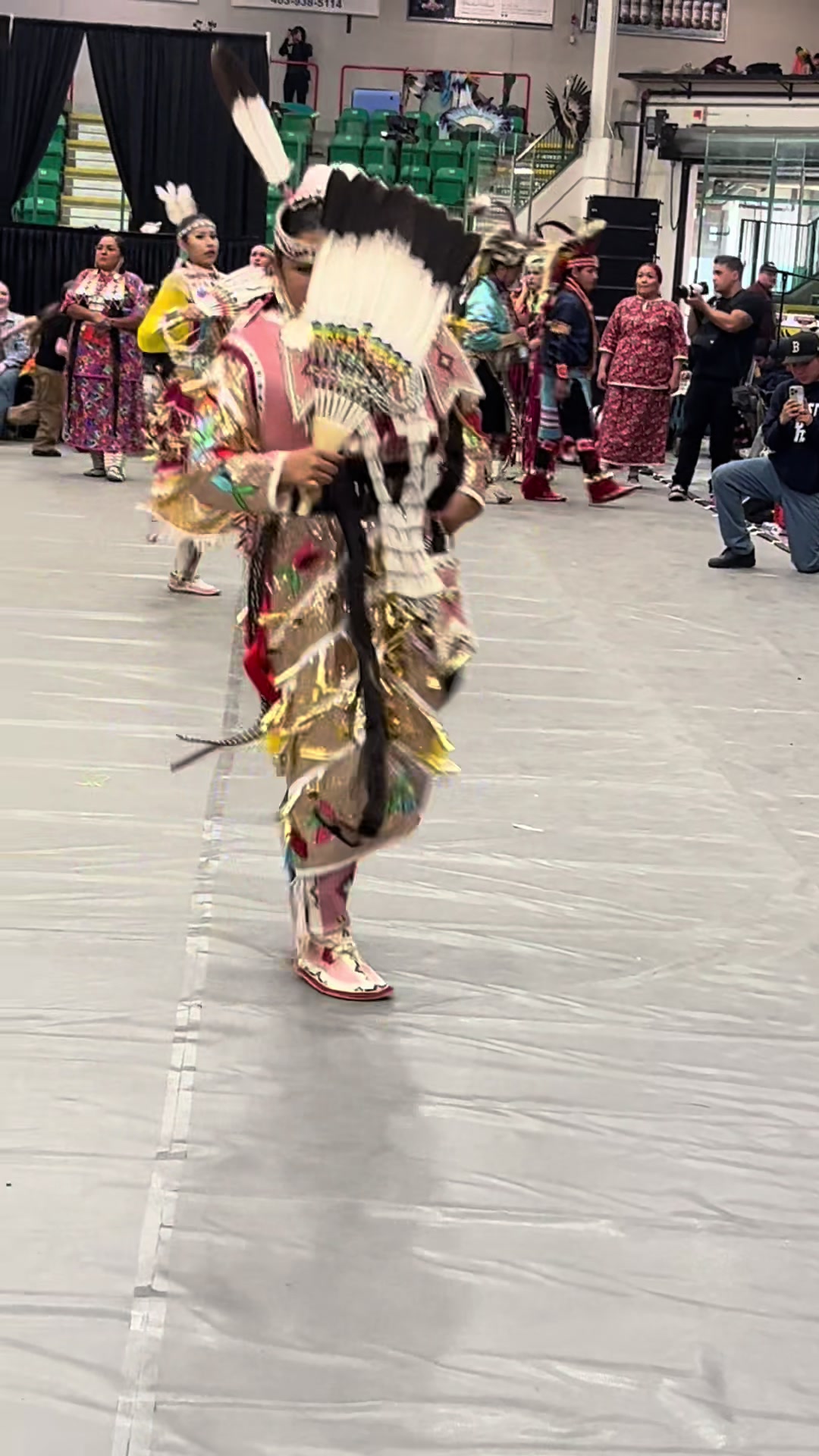 @ᐃᓯᓂᐩ ᐃᐢᑫᐧᐤ