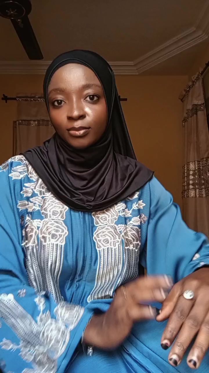 @Jameela • Scarf&Stitches.