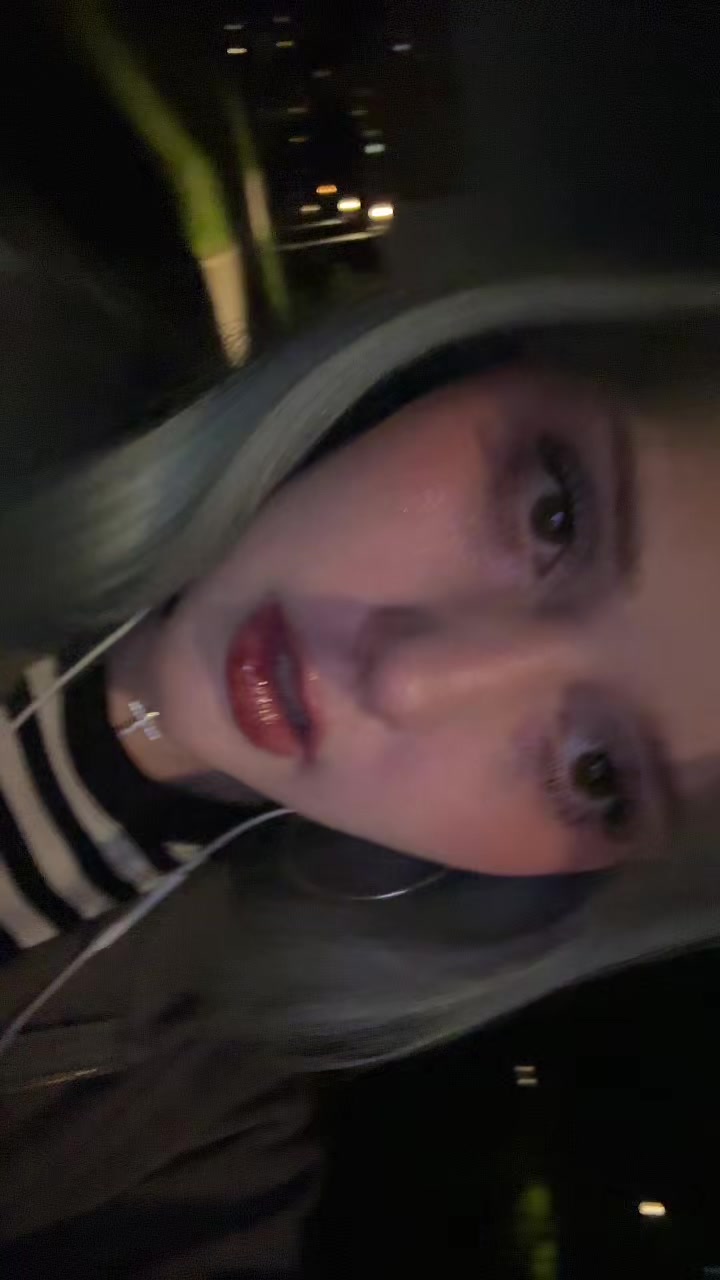 @эллчка мивчи🐰