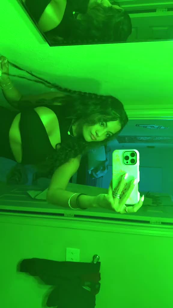 @thatblondandbrunete