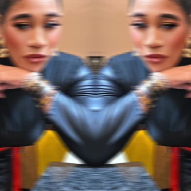 @Demi