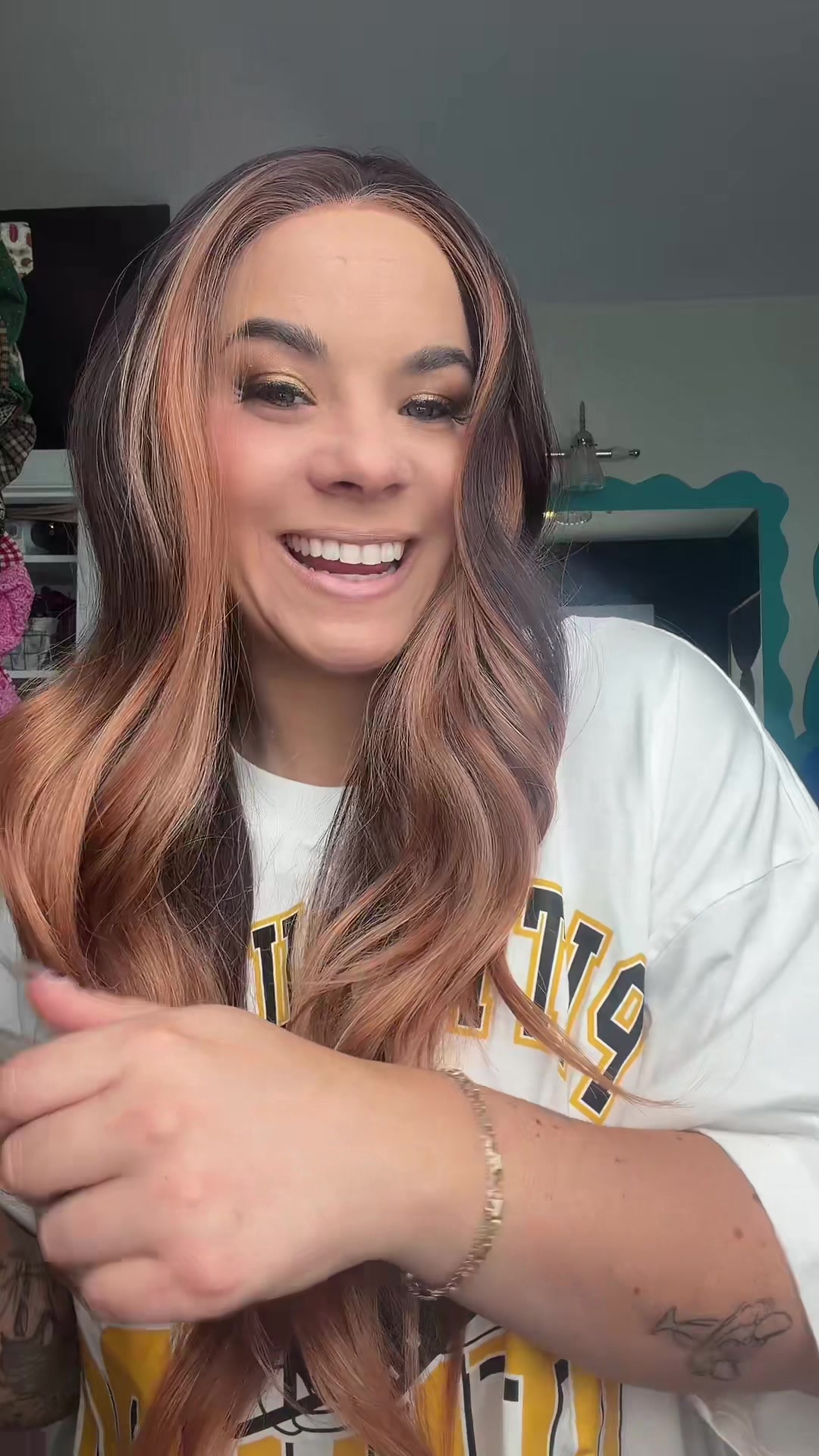 @Elizabeth Wears Wigs 🏳️🌈
