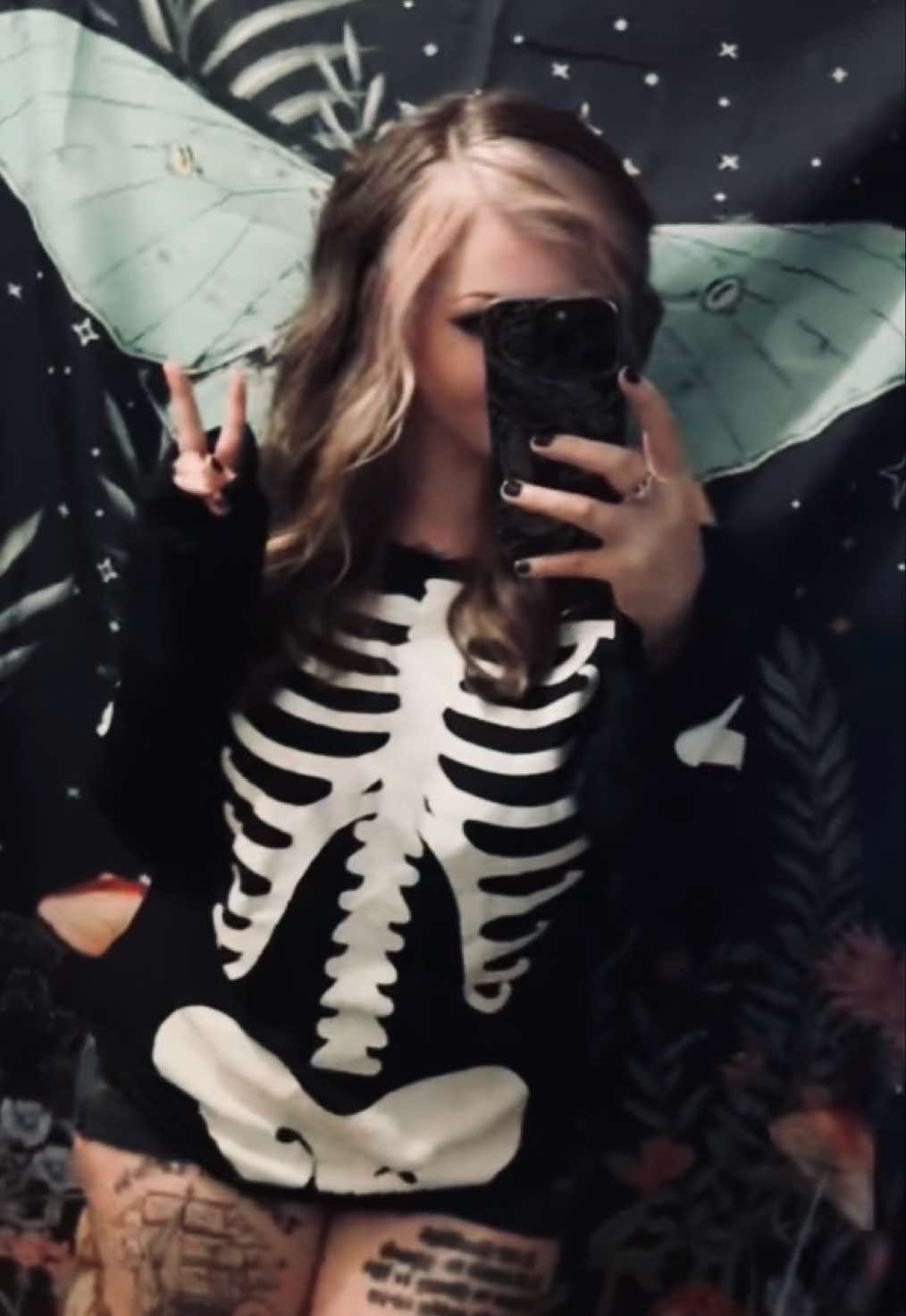 @ℭ𝔥𝔢𝔯𝔦𝔢 𝔏𝔬𝔳𝔢𝔩𝔩𝔞