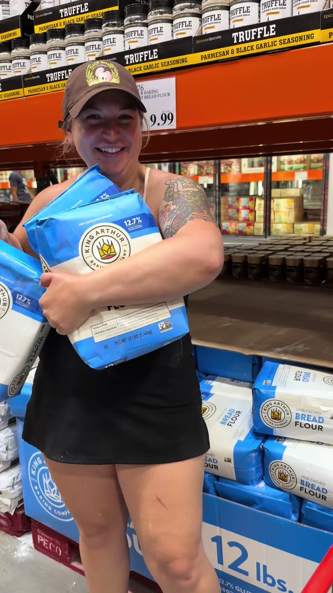 @Hali Holt 🥨
