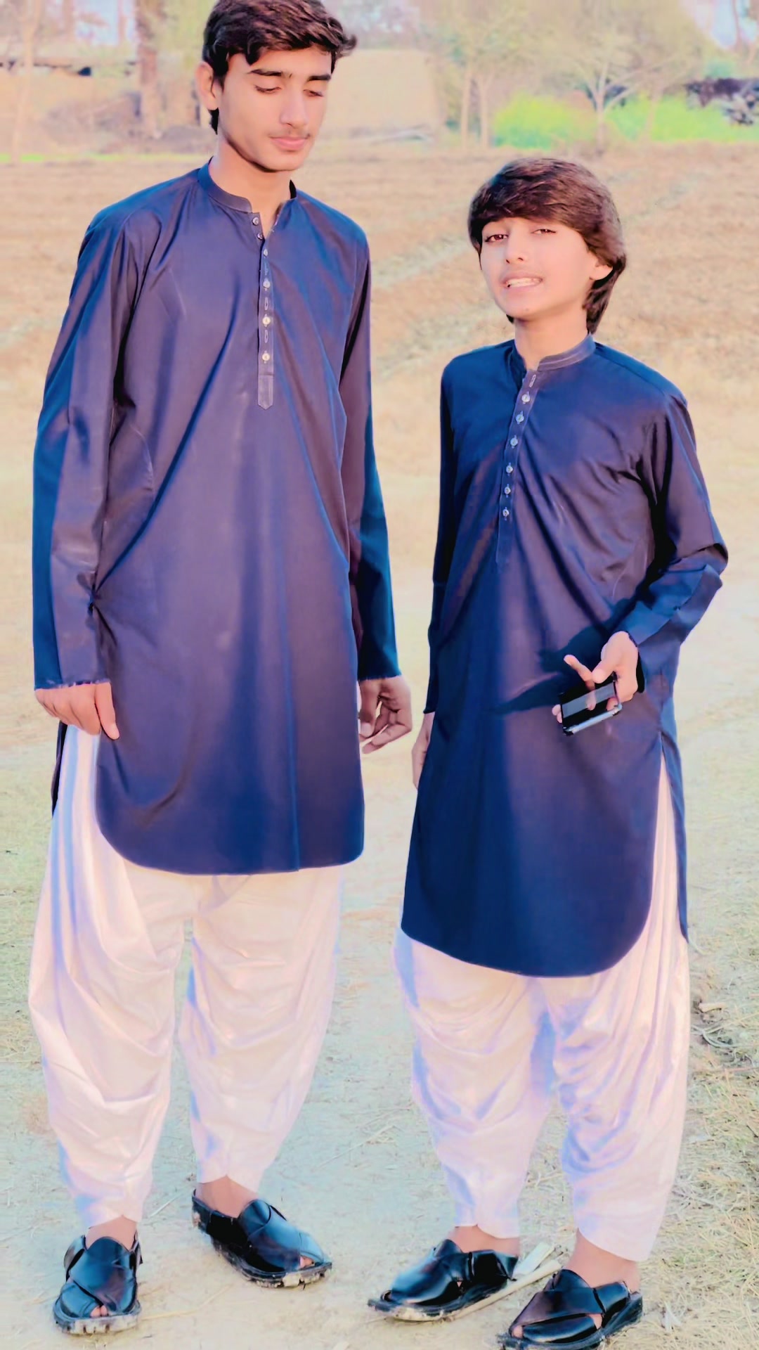 @Hum 2 bhai