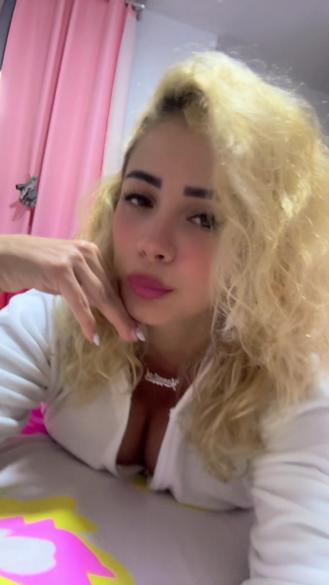 @Luz. Bracho