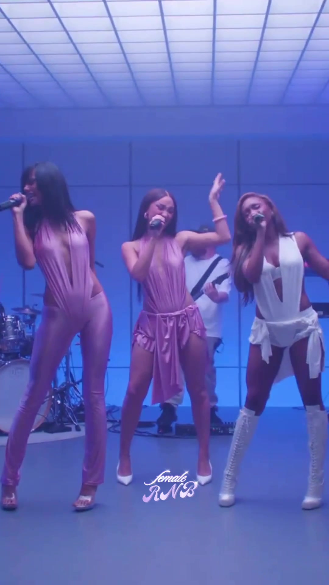 @Female RNB