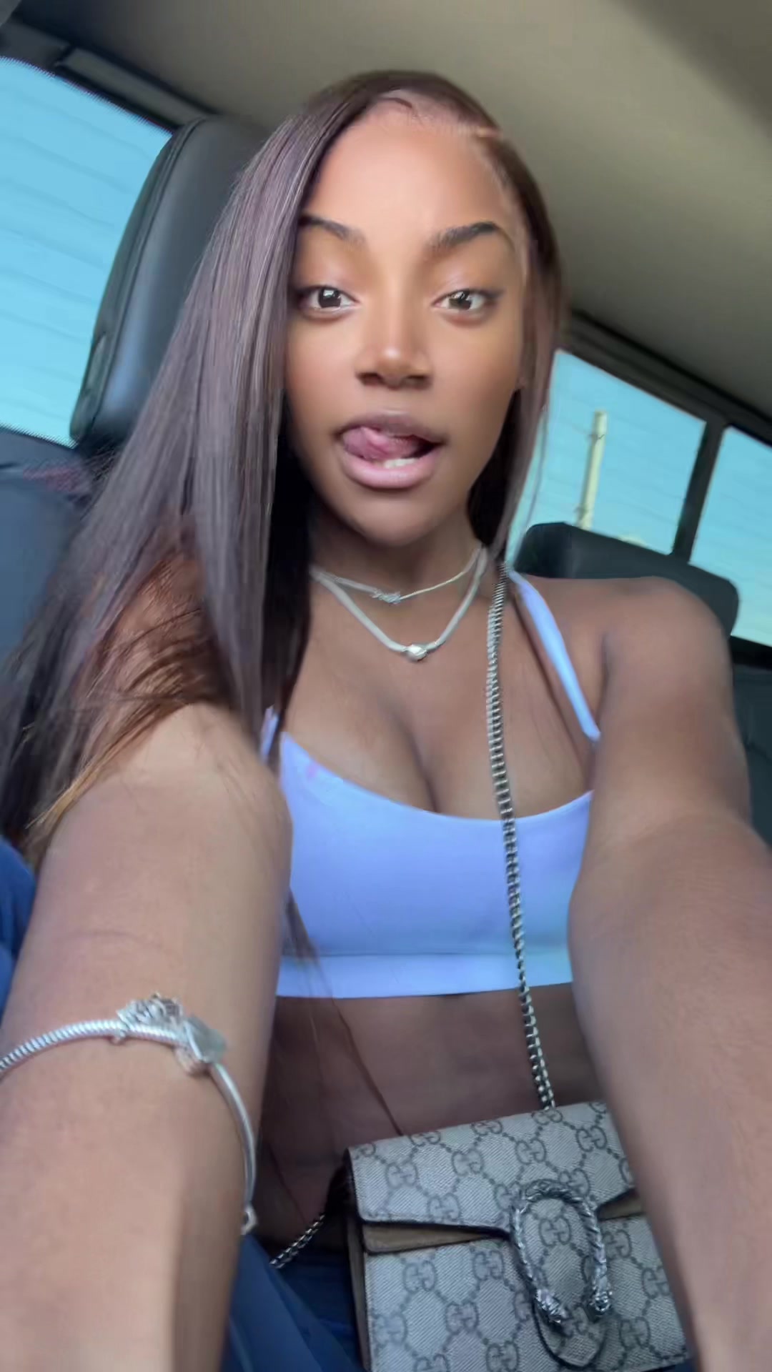 @zarhia