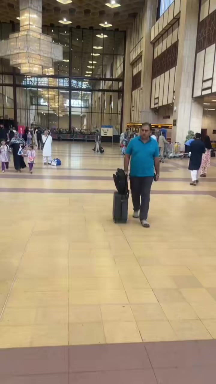 @Zahid Malik Vlogs