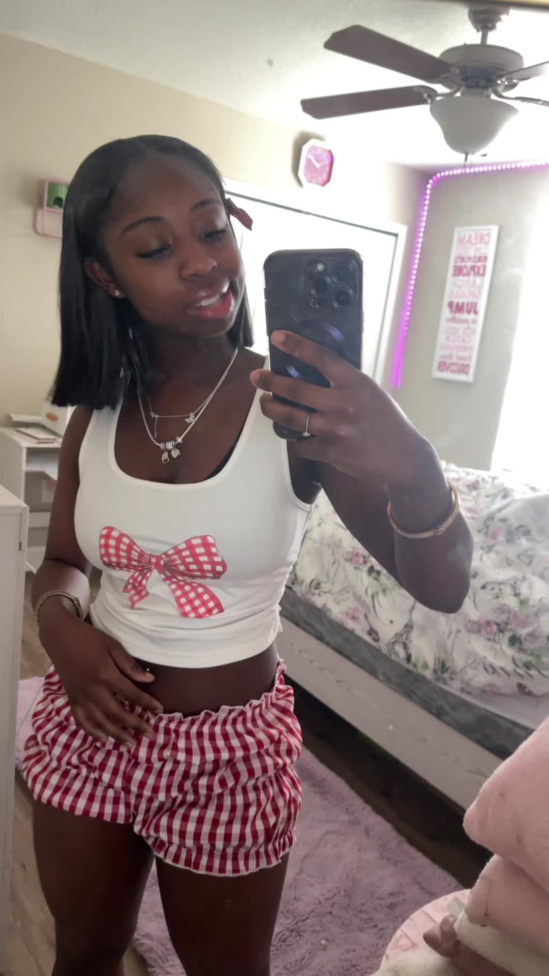 @bouncybootybob