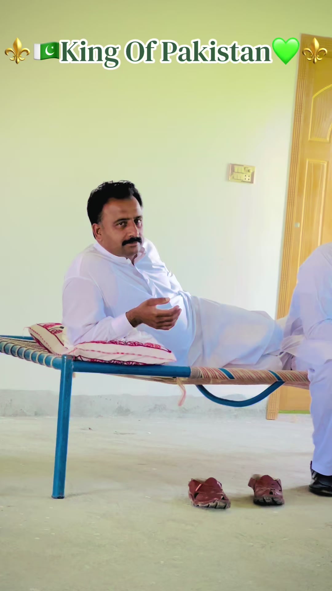 @Naseer ud Din Maلik