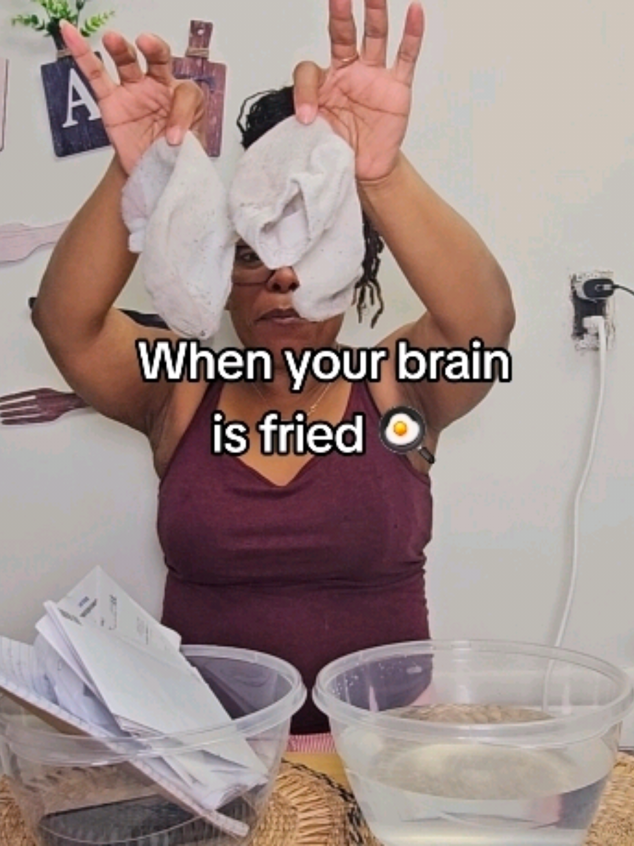 @krystalkanarii
