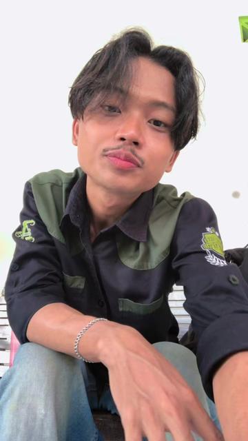 @Inisial F 👾