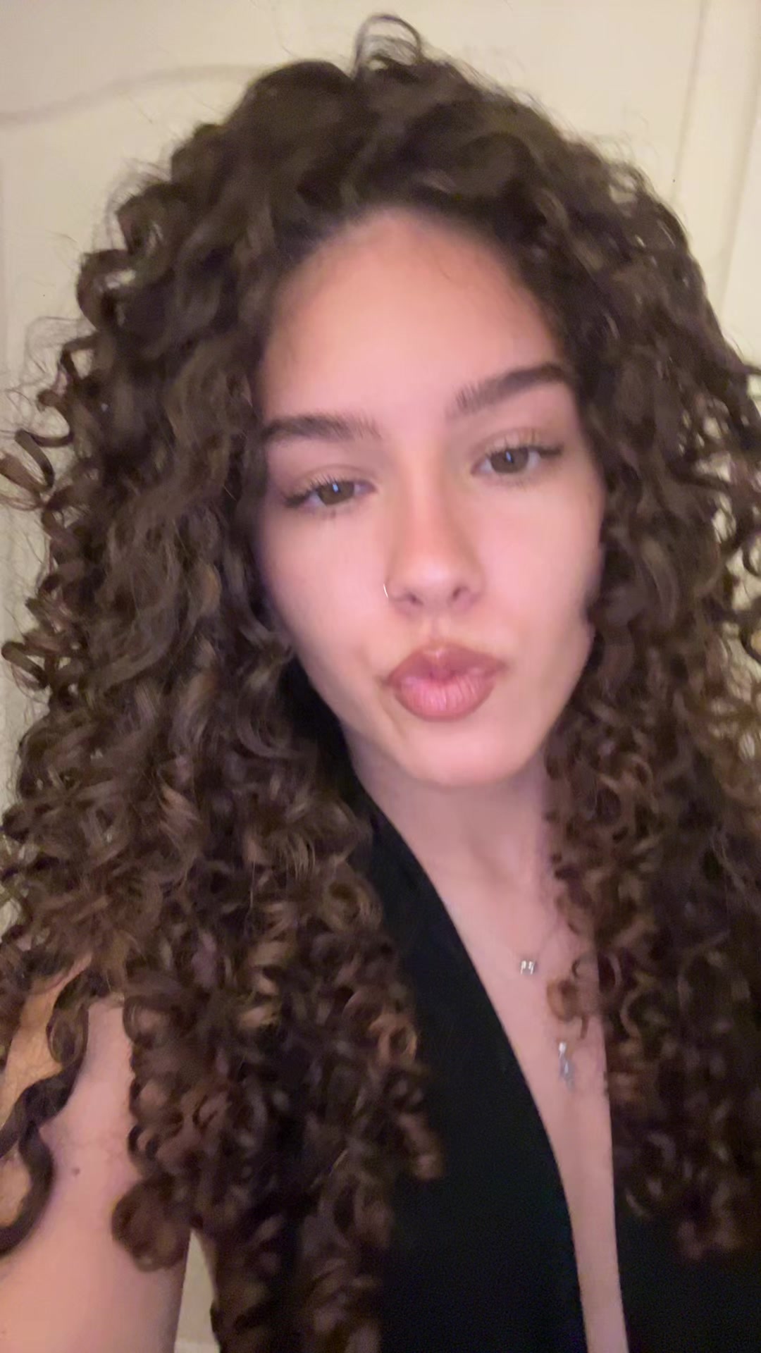 @👤